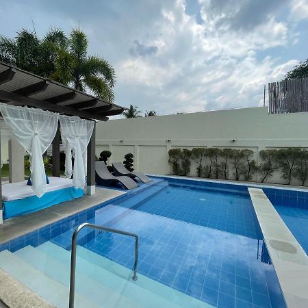 Ezekiel'S Private Hot Spring Resort กาลัมบา ภายนอก รูปภาพ